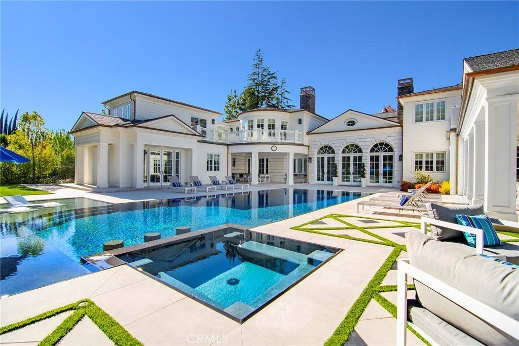 5546 Jed Smith Road. Hidden Hills, CA 91302