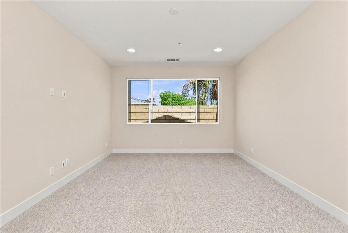 69674 Calle La Costa. Cathedral City, CA 92234