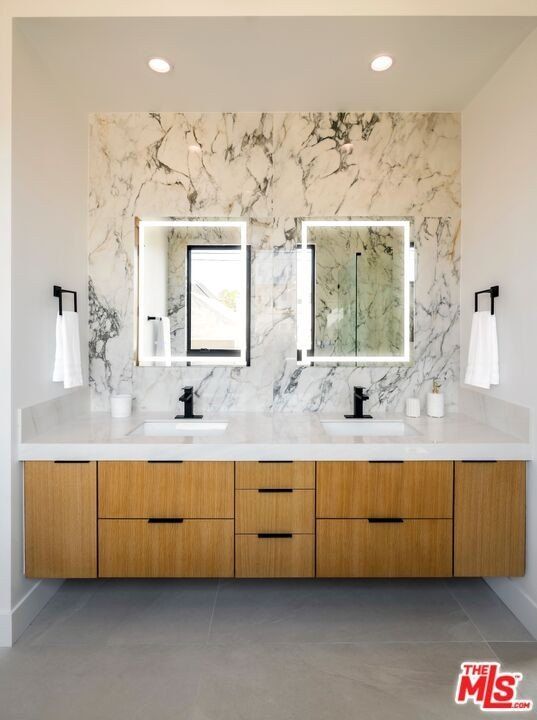 605 Erskine Dr. Pacific Palisades, CA 90272