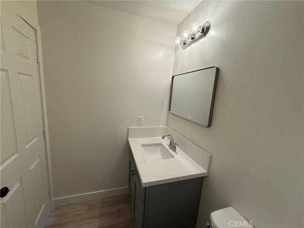 7031 Bellaire Ave. North Hollywood, CA 91605