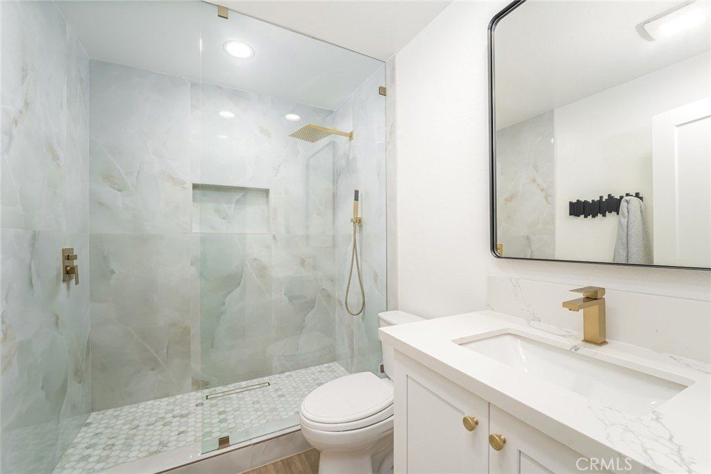 2393 Via Mariposa W. Laguna Woods, CA 92637