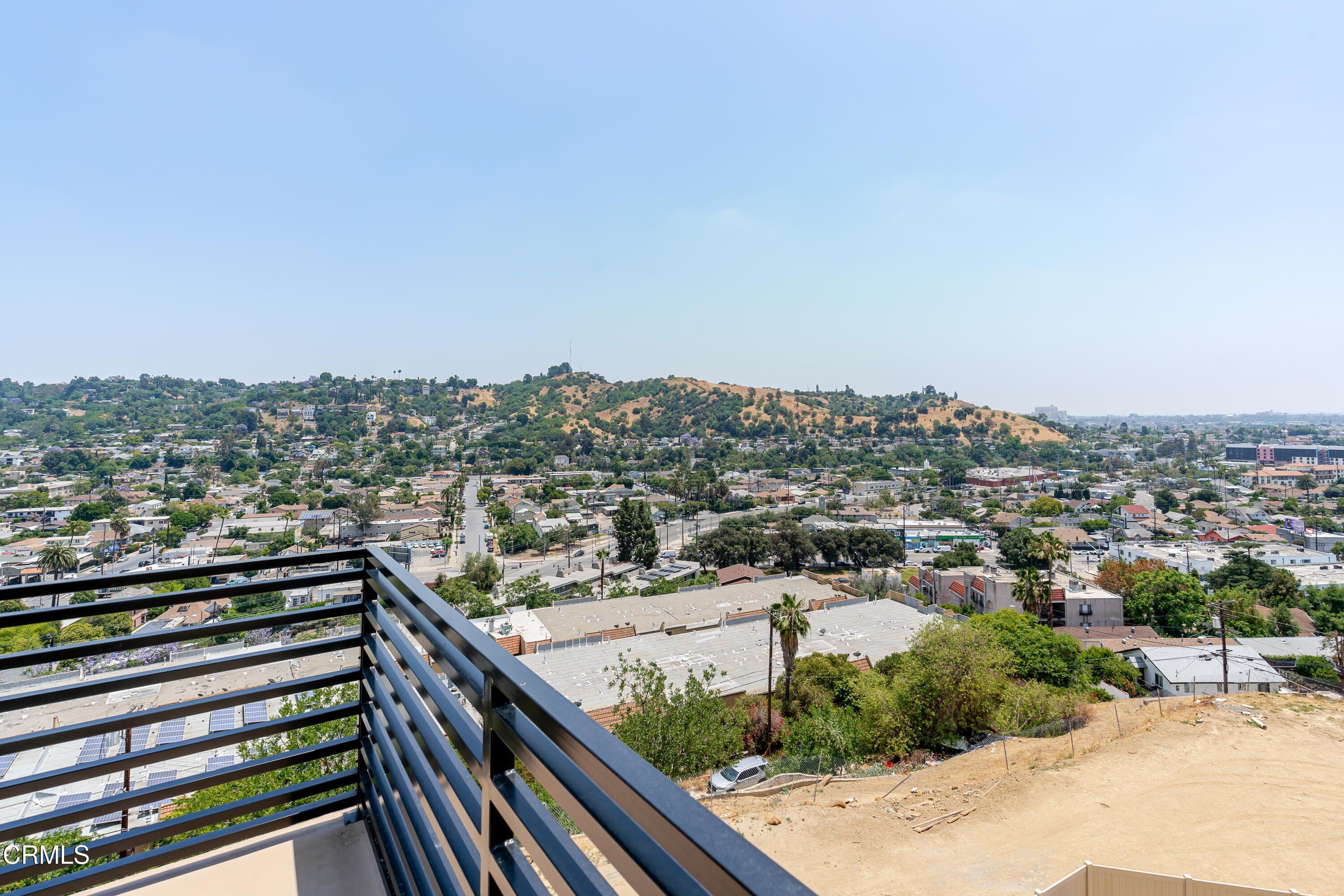 3874 W Point Drive. Los Angeles, CA 90065