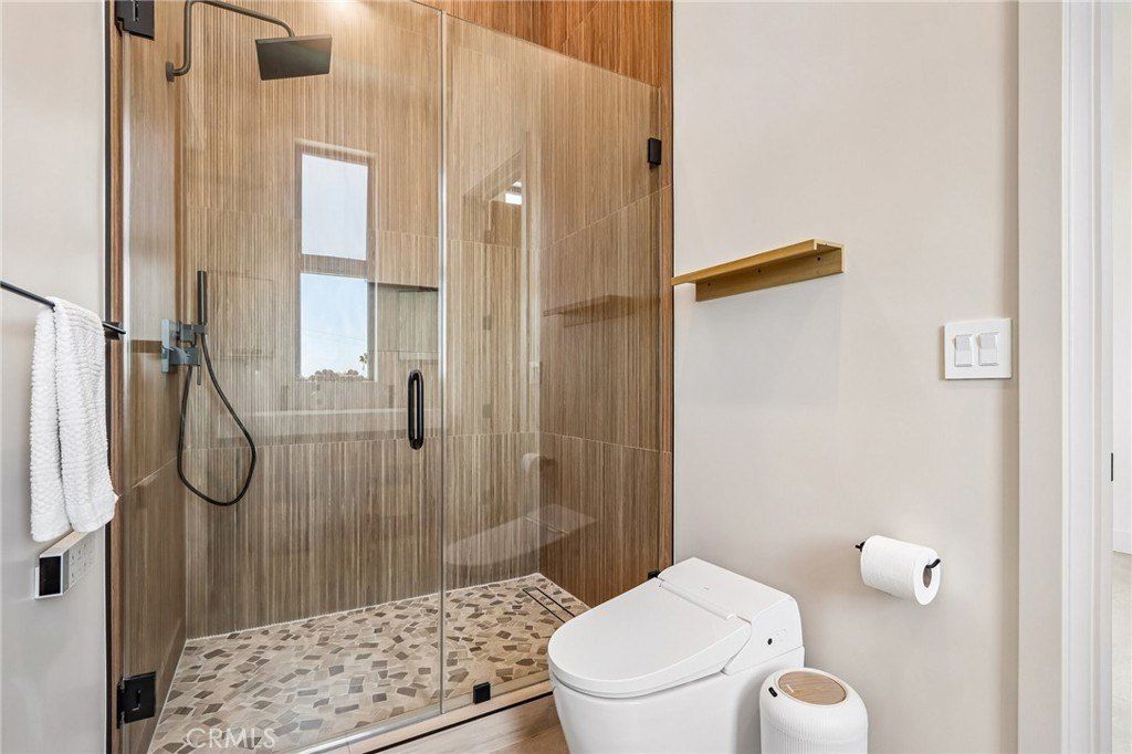 8504 Outland View Drive. Sun Valley, CA 91352