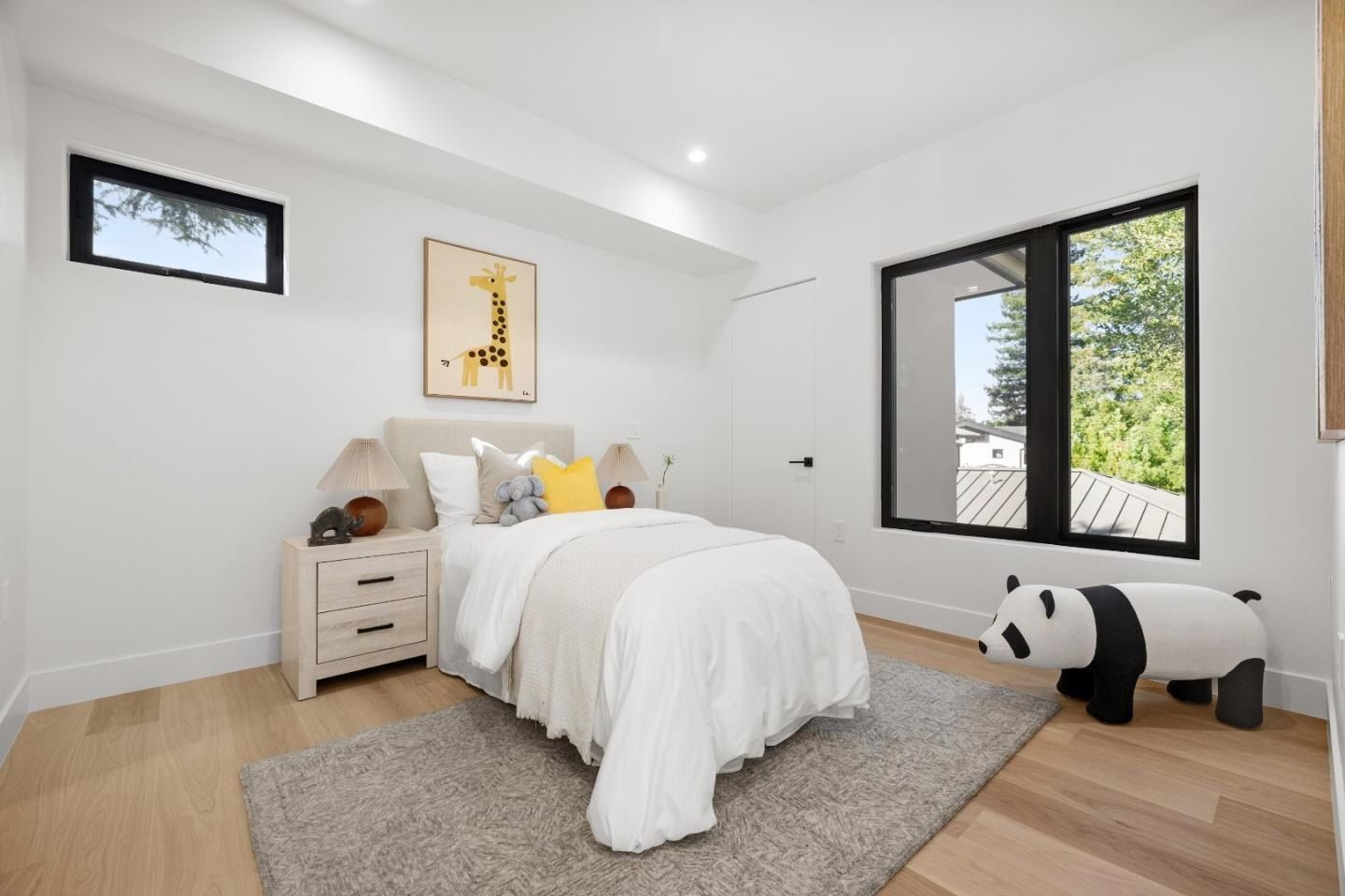 3569 Laguna Ave. Palo Alto, CA 94306