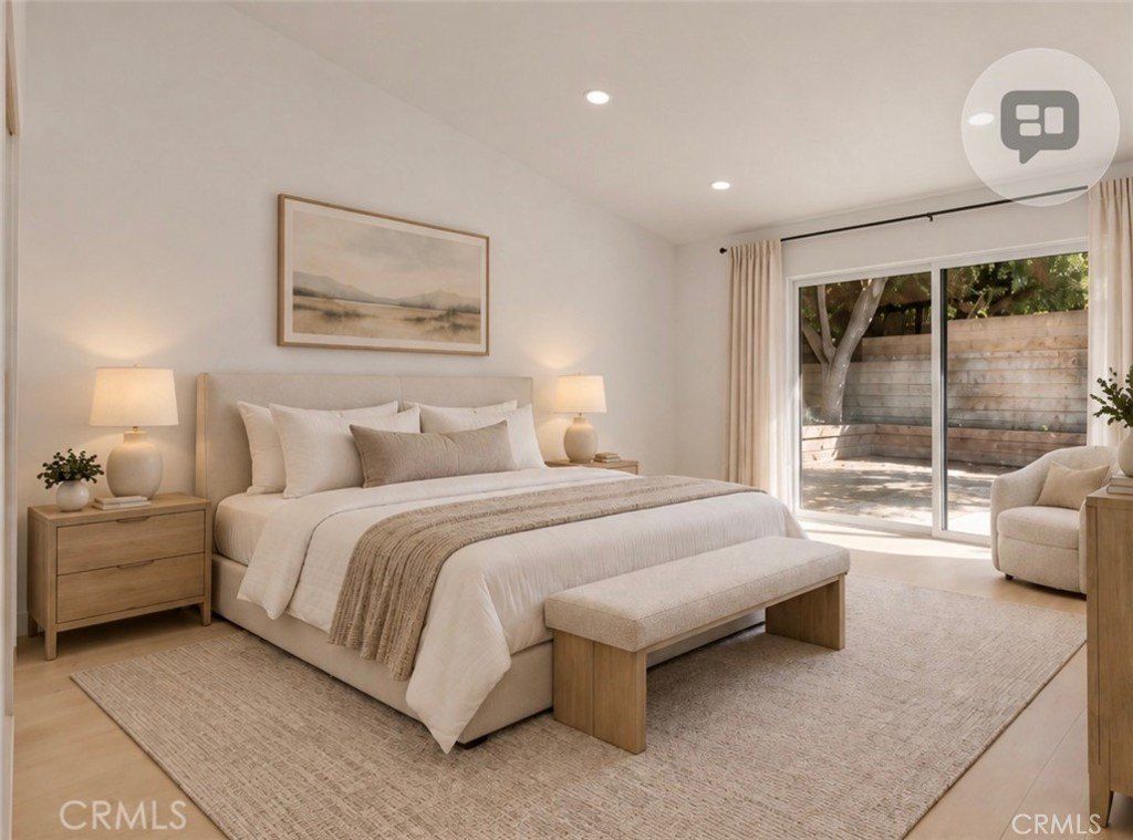 5922 Julian Lane. Tarzana, CA 91356