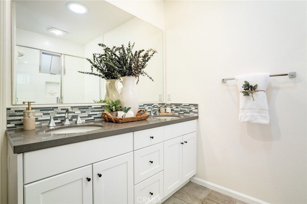 106 Nature. Irvine, CA 92618