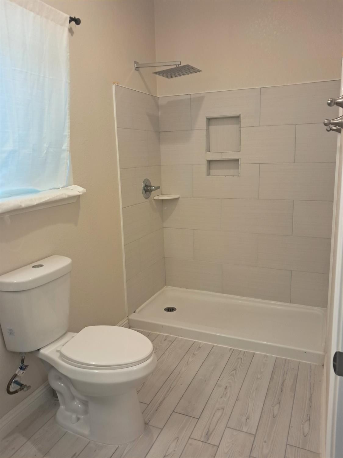 721 W Sonora Avenue. Tulare, CA 93274