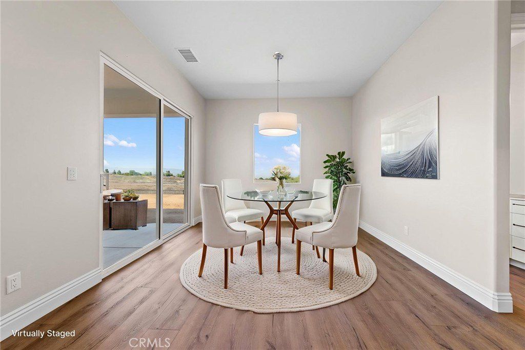 7925 Featherstone Court. Riverside, CA 92506