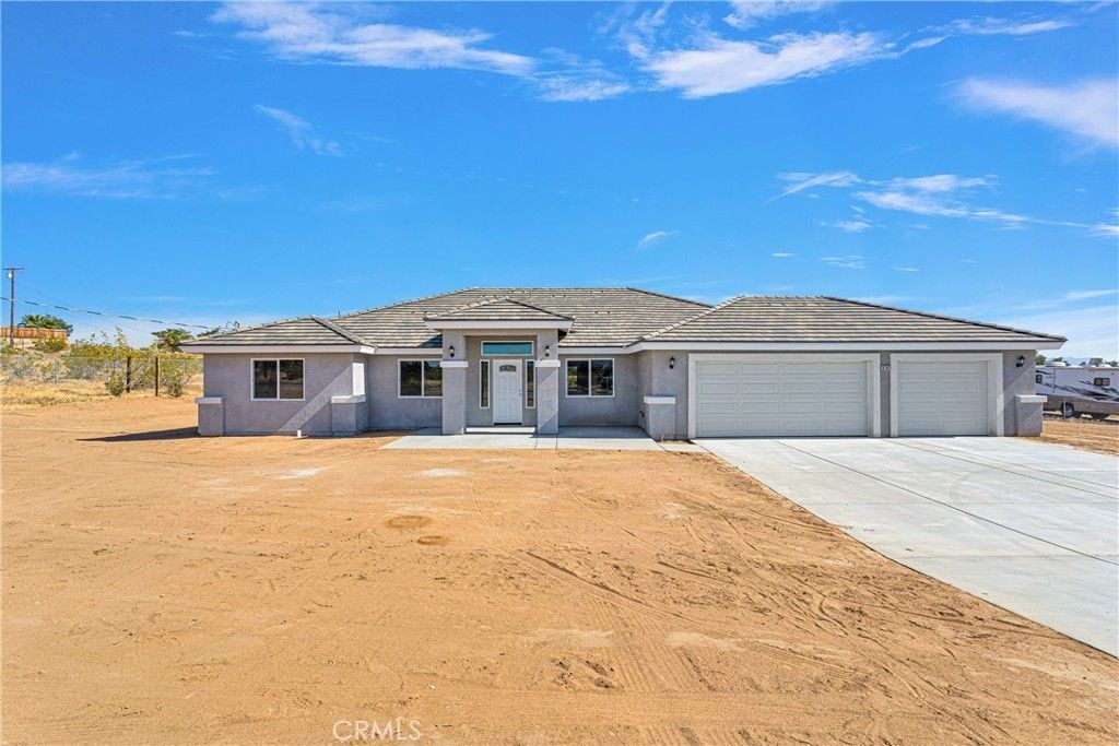 18702 Atlantic Street. Hesperia, CA 92345