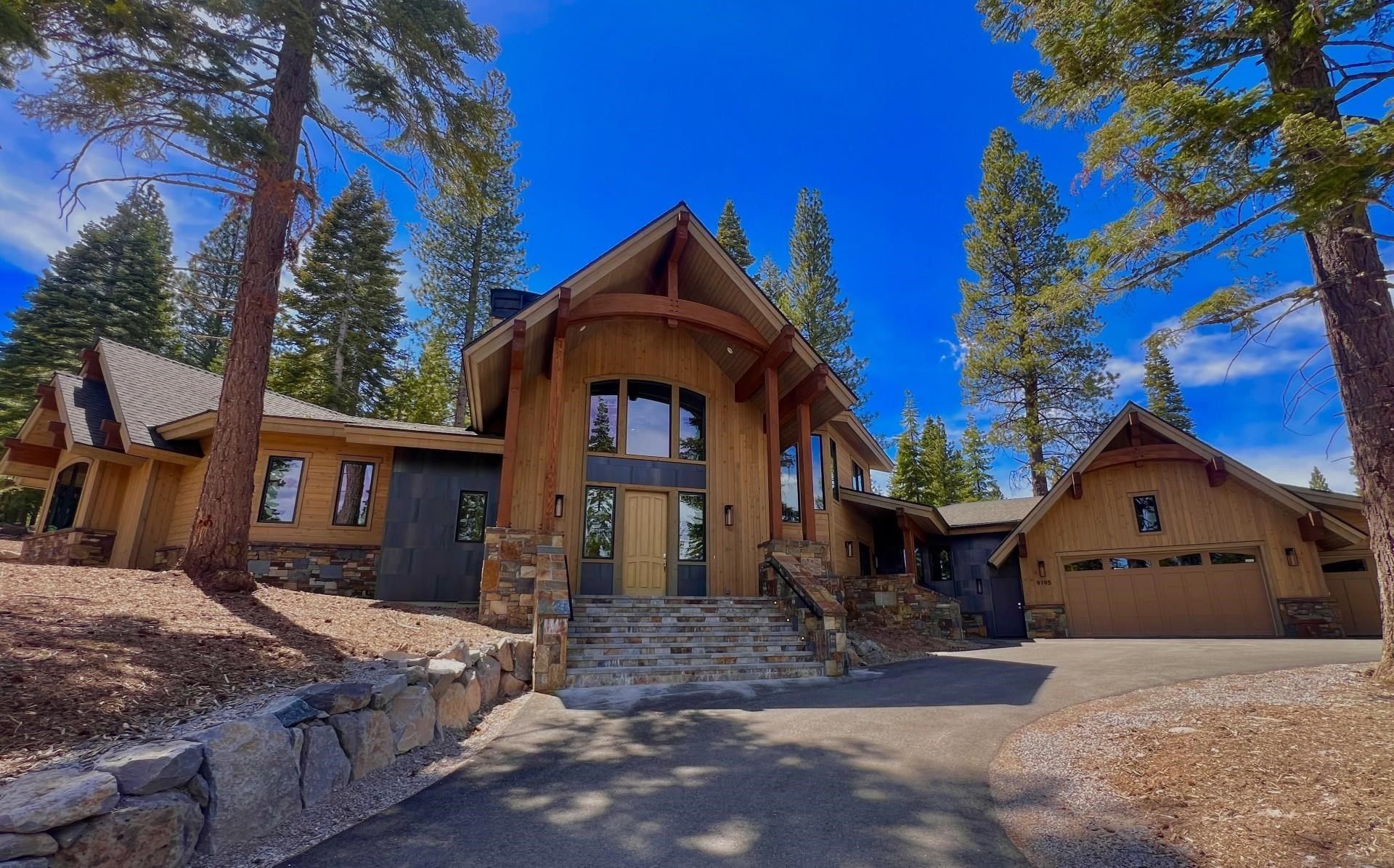 9195 Tarn Circle. Truckee, CA 96161