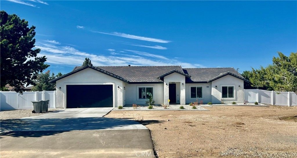 14586 Ash Street. Hesperia, CA 92345