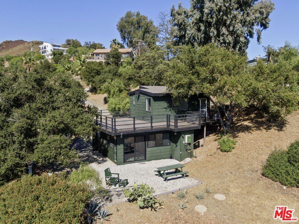 3065 S S Foose Rd. Malibu, CA 90265