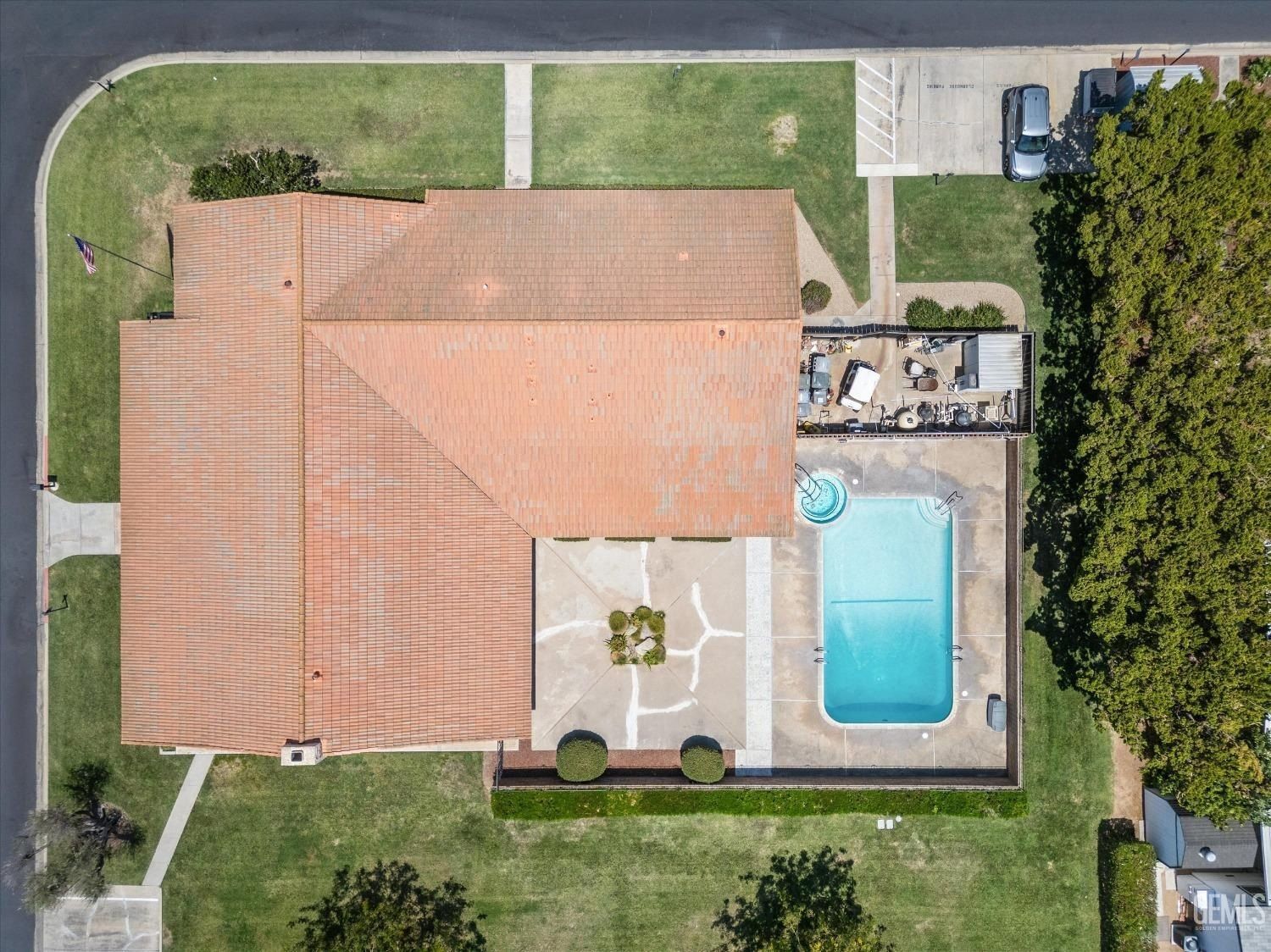 2240 Golden Oak Lane. Merced, CA 95341