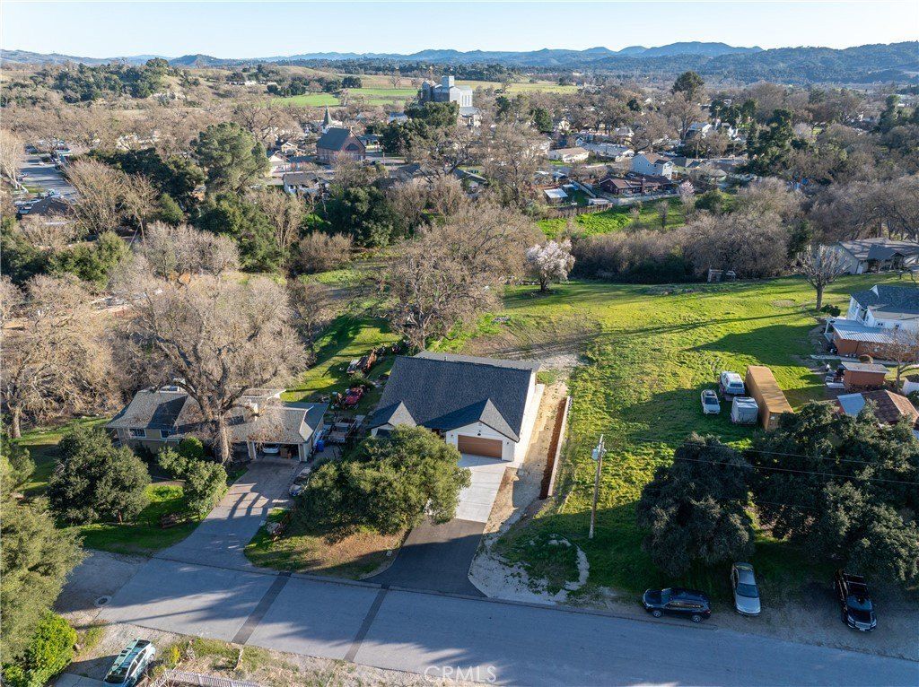 417 Cayucos Avenue. Templeton, CA 93465