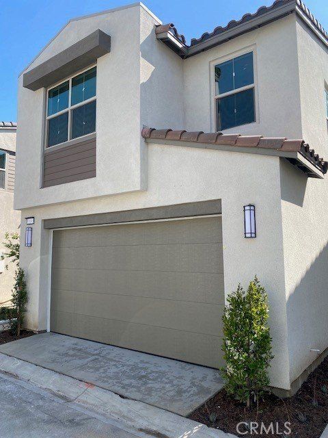 15893 Blue Copper Way. Fontana, CA 92336