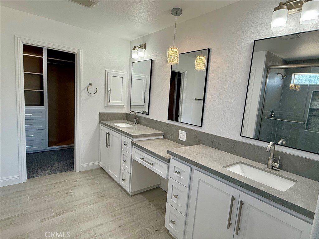 7452 Chase Avenue. Hesperia, CA 92345