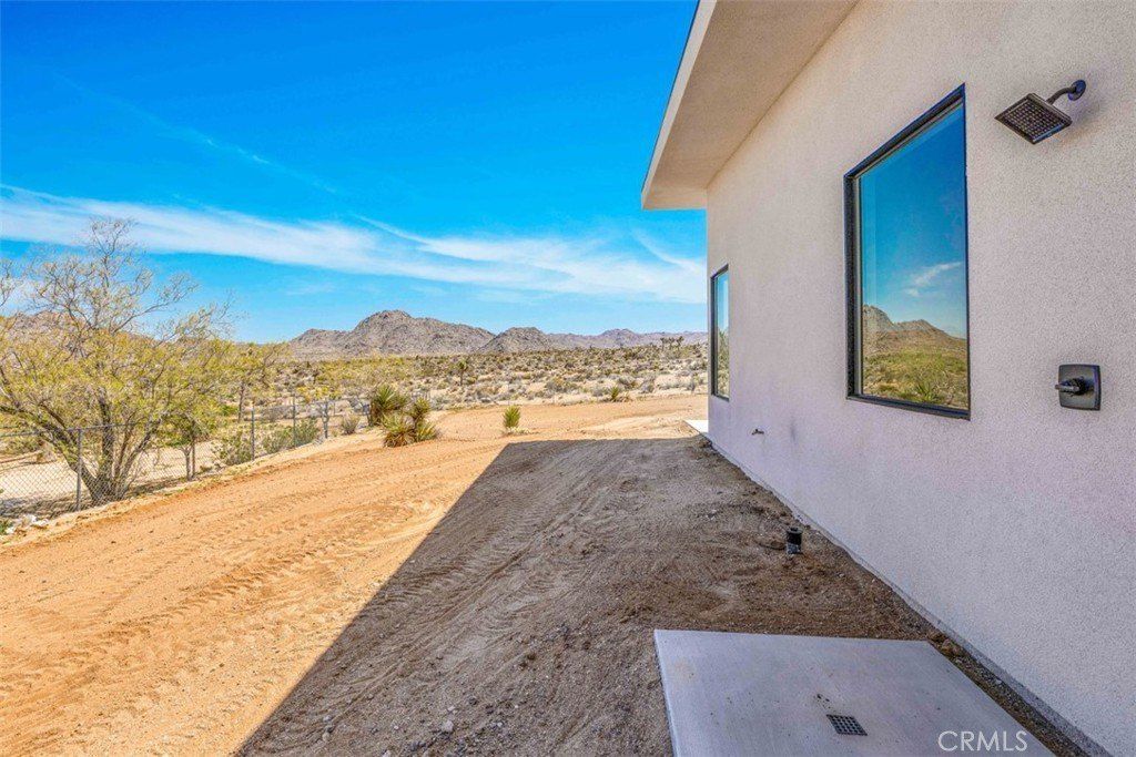 7835 Elwood Street. Joshua Tree, CA 92252