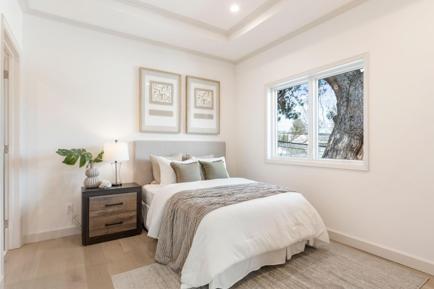 1004 Iris St. Redwood City, CA 94061