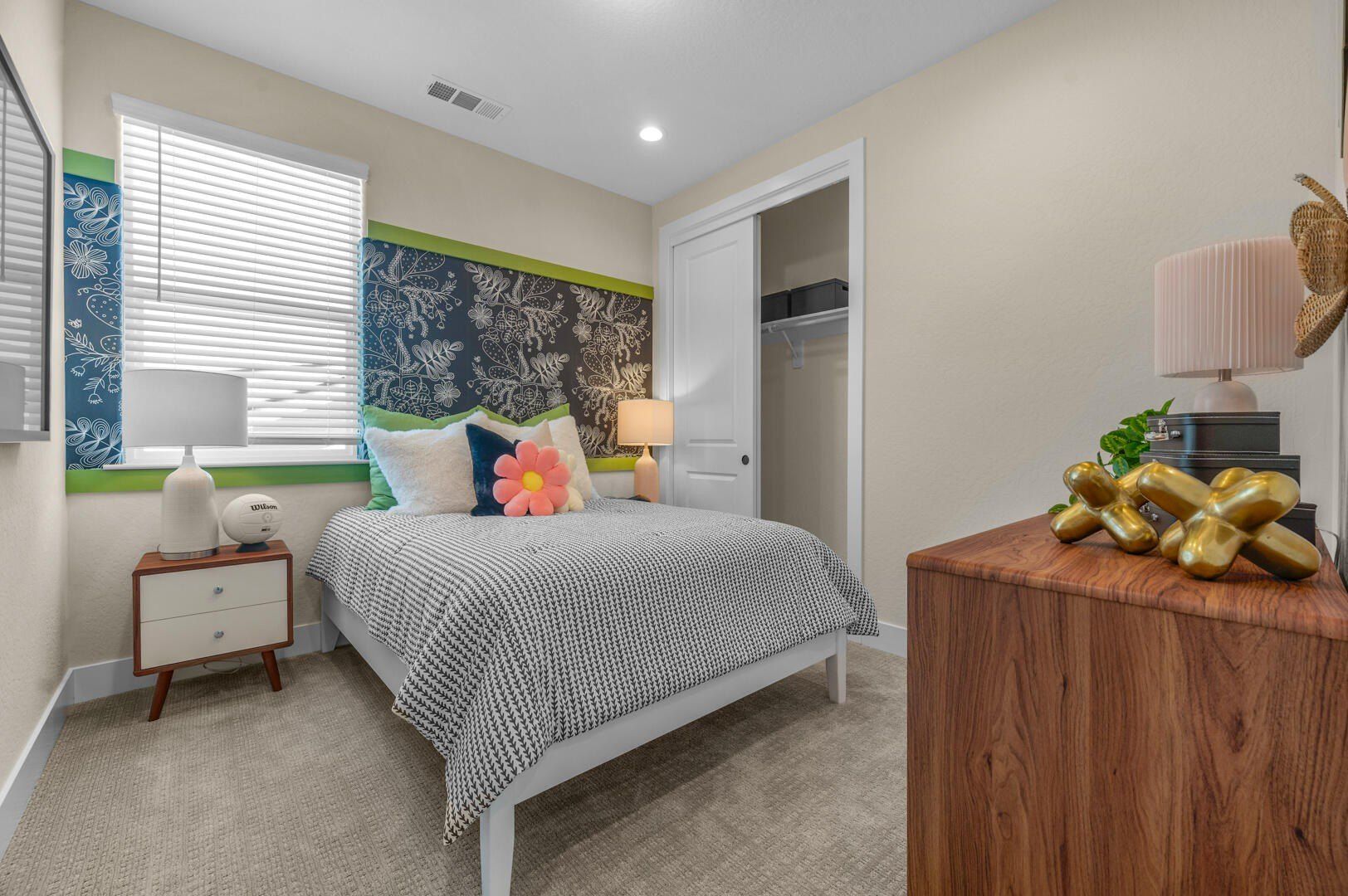 939 Lisbon Avenue. Tulare, CA 93274