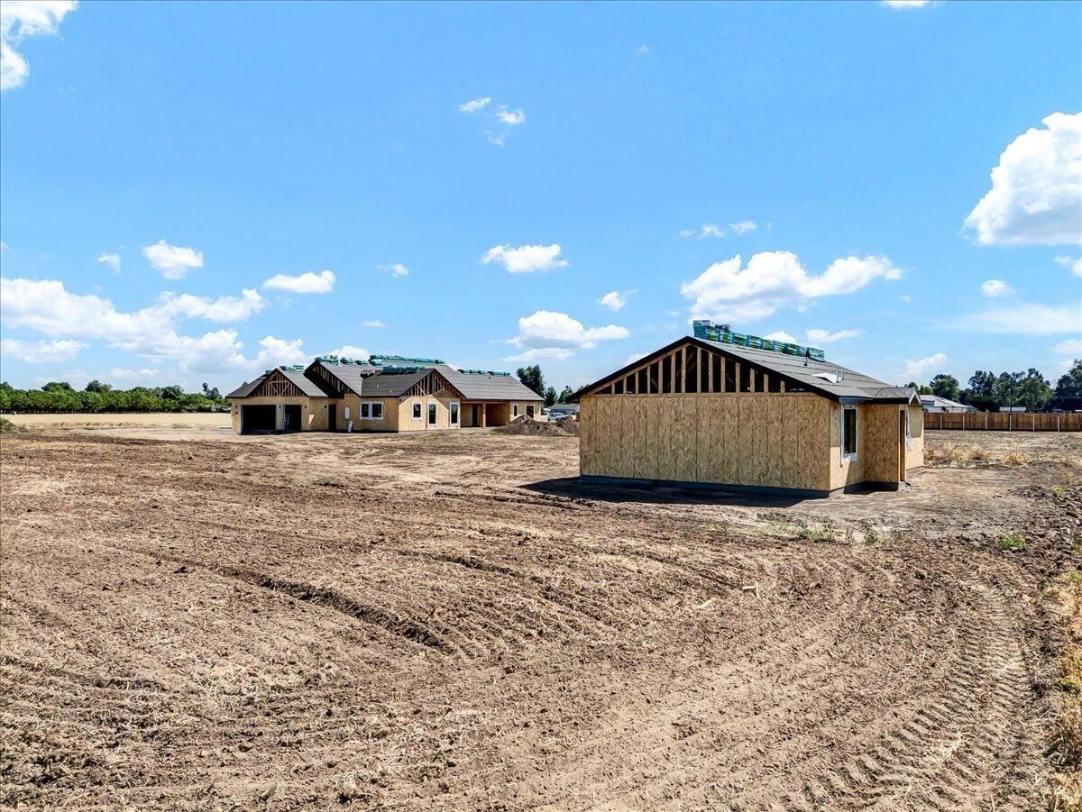 Unit A. Exeter, CA 93221