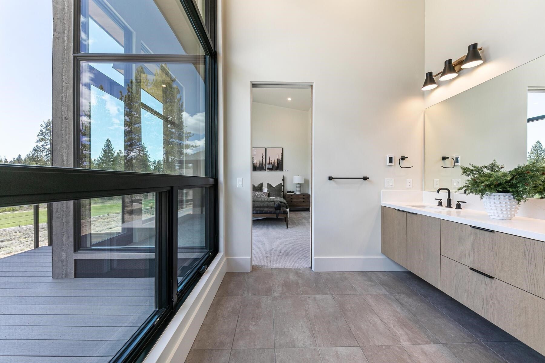 10117 Jakes Way. Truckee, CA 96161