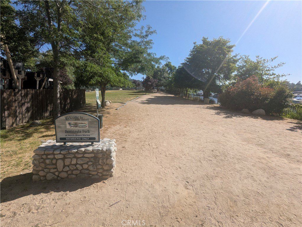 0 Nsm316. Lake Arrowhead, CA 92352