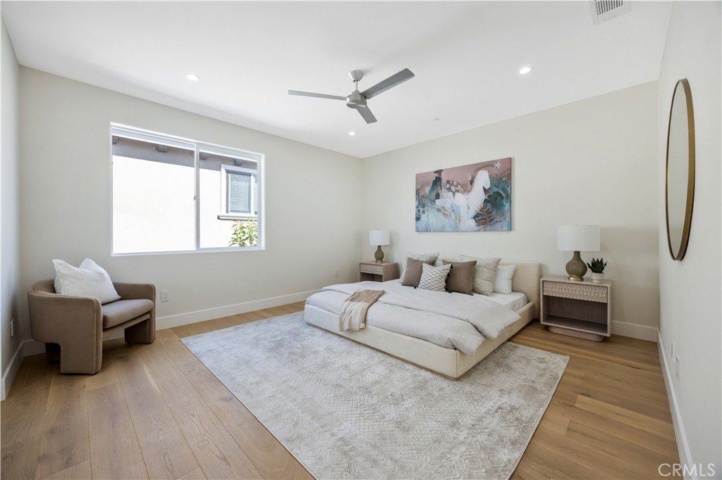 2405 Mathews Avenue. Redondo Beach, CA 90278