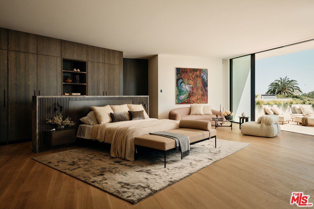 9259 Robin Dr. Los Angeles, CA 90069