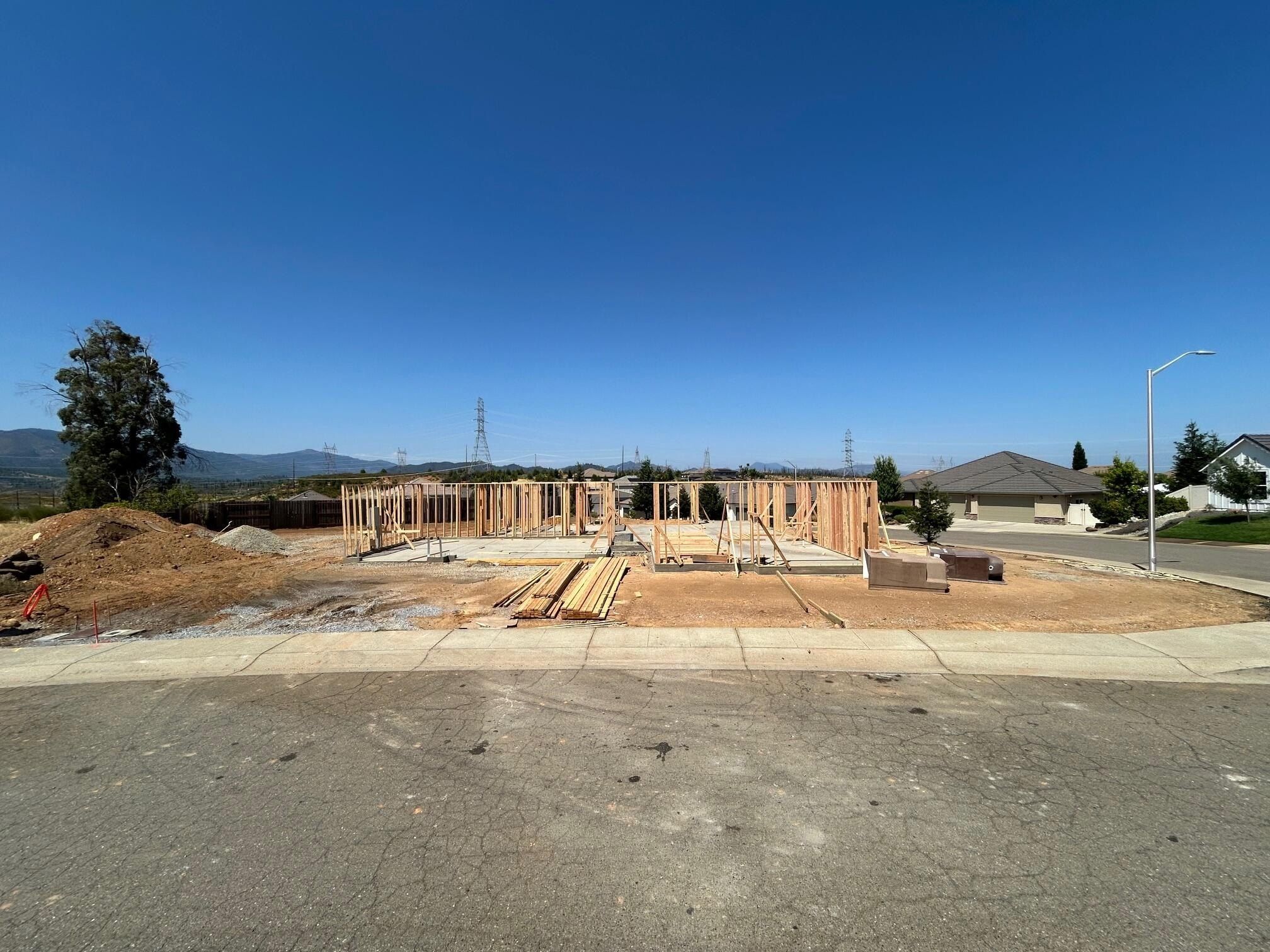 4806 Ferrington Court. Redding, CA 96003