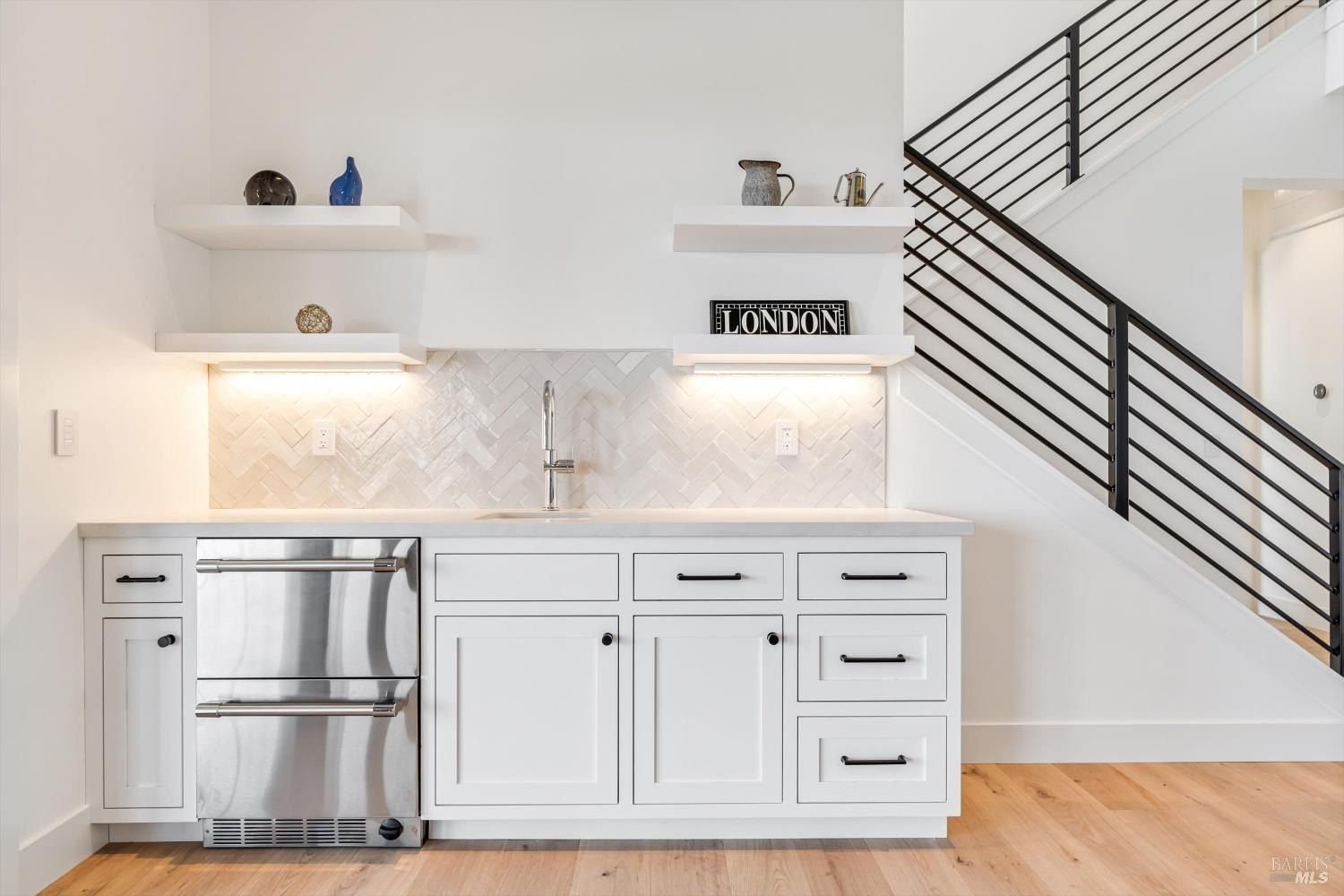 3855 Royal Manor Place. Santa Rosa, CA 95404