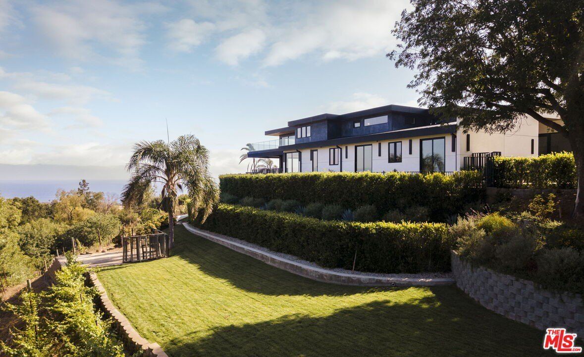 29800 Cuthbert Rd. Malibu, CA 90265