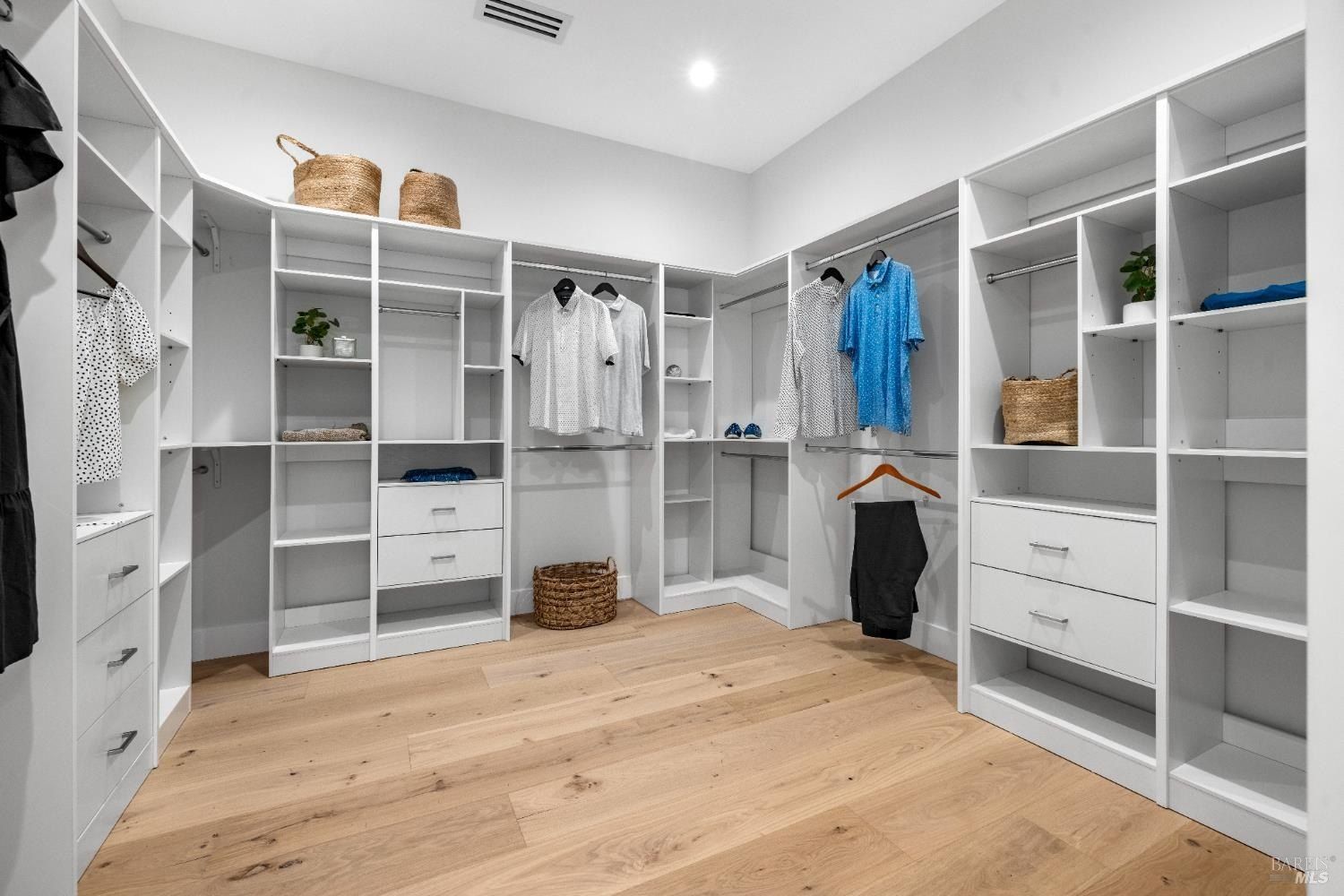 3839 Horizon View Way. Santa Rosa, CA 95404