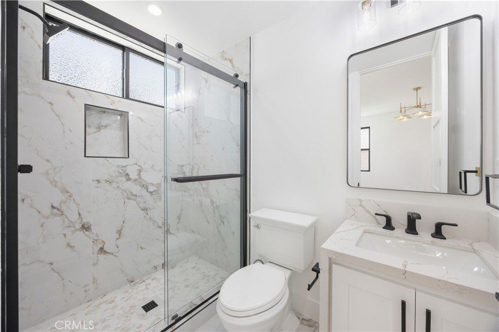 926 17Th St. Hermosa Beach, CA 90254