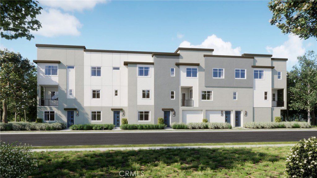 7252 Ellington Drive. Huntington Beach, CA 92647