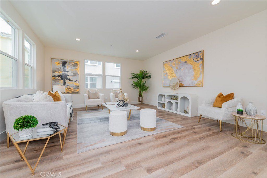 11237 Gladhill Road. Whittier, CA 90604