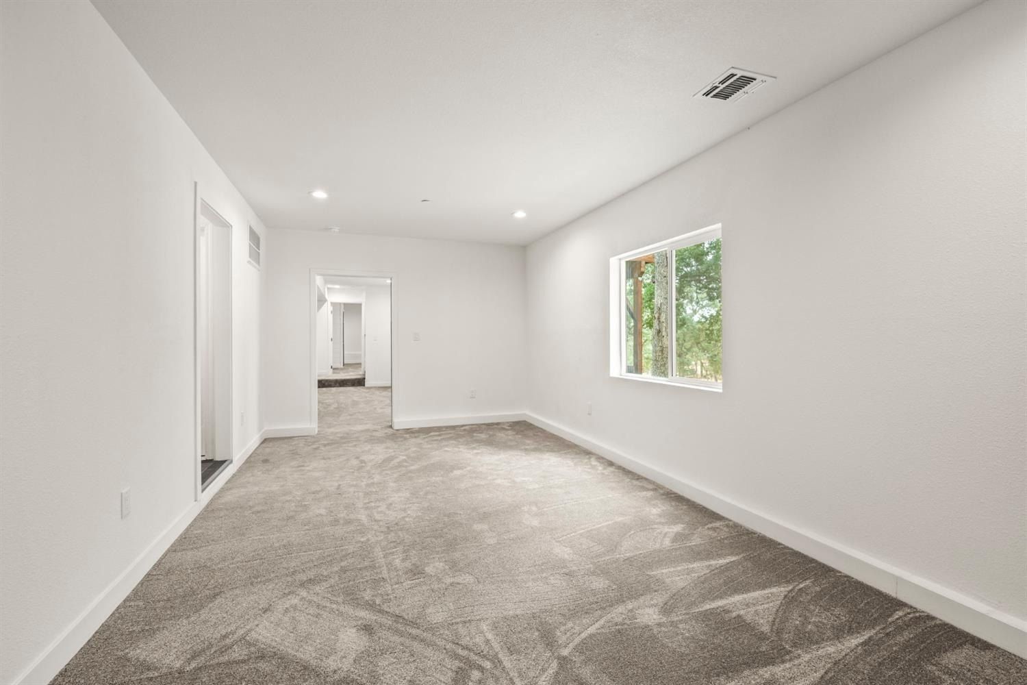 488 Woodgate Road. Valley Springs, CA 95252