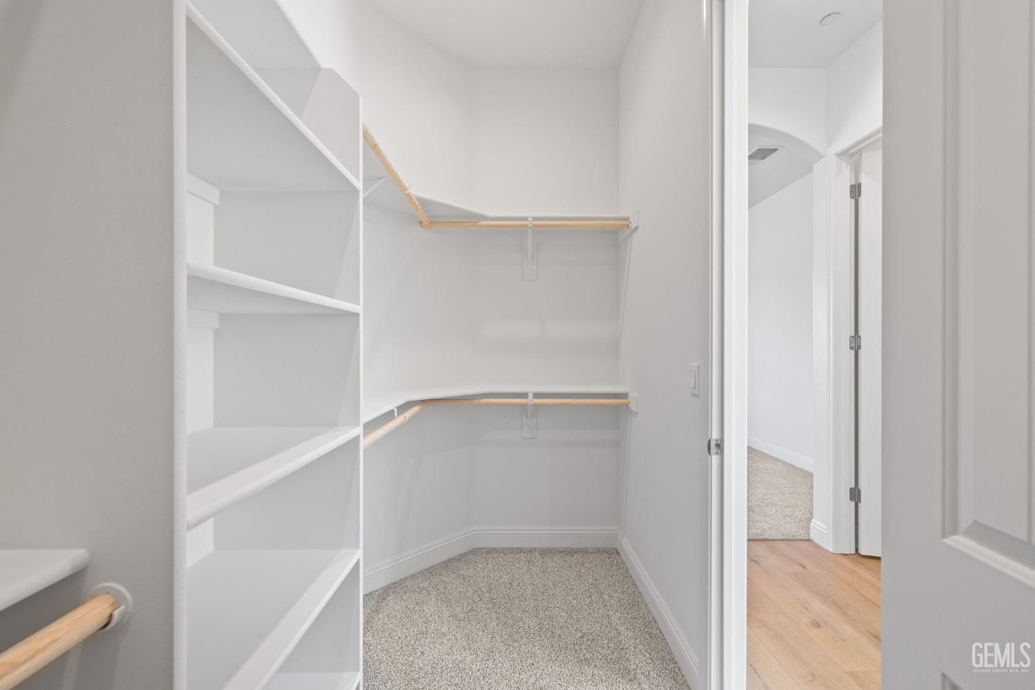 7422 Allenmeir Court. Bakersfield, CA 93314