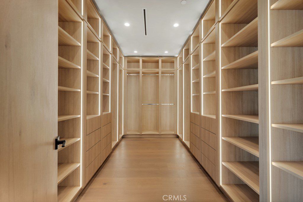 13024 Bloomfield Street. Studio City, CA 91604