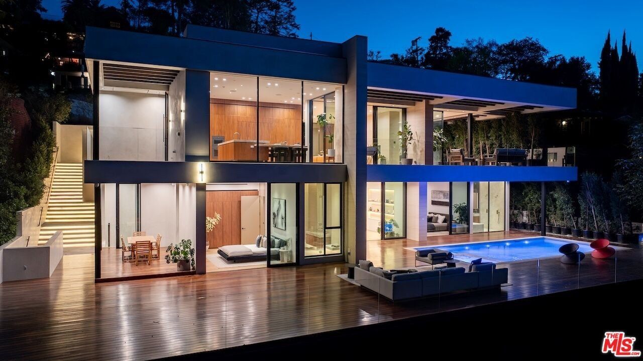 3748 Berry Dr. Studio City, CA 91604