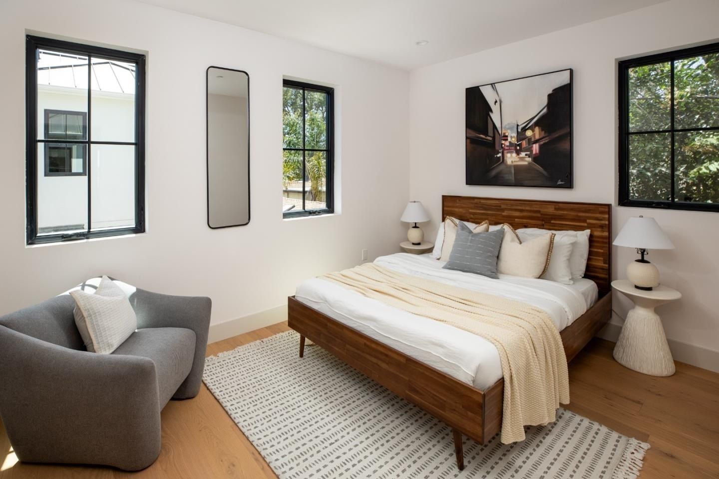 813 Bay Rd. Menlo Park, CA 94025