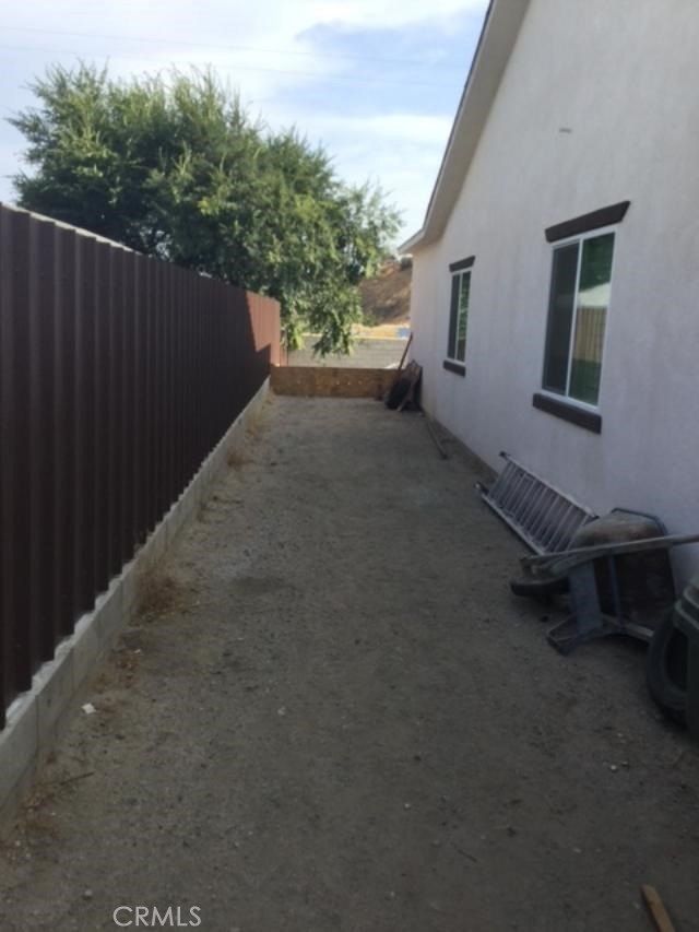 279 W 39Th. San Bernardino, CA 92404