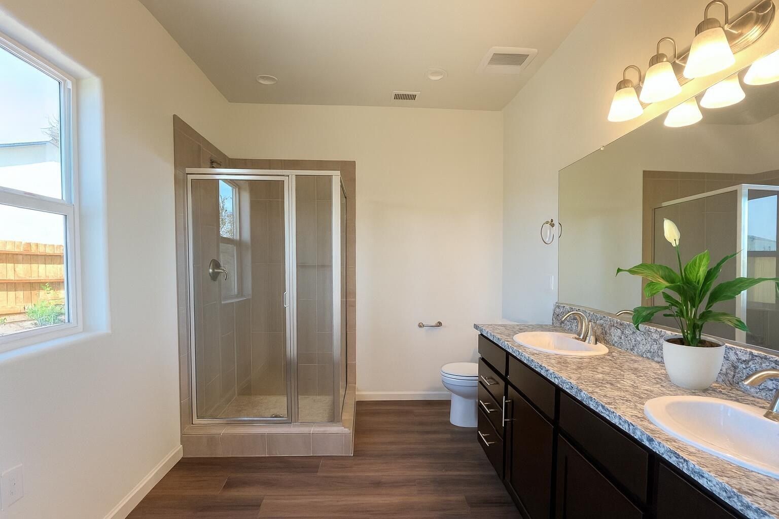 1473 Concord Way Lot 41. Dinuba, CA 93618