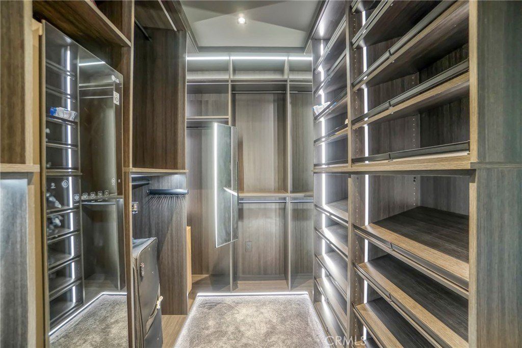 20786 Cool Oak Way. Malibu, CA 90265