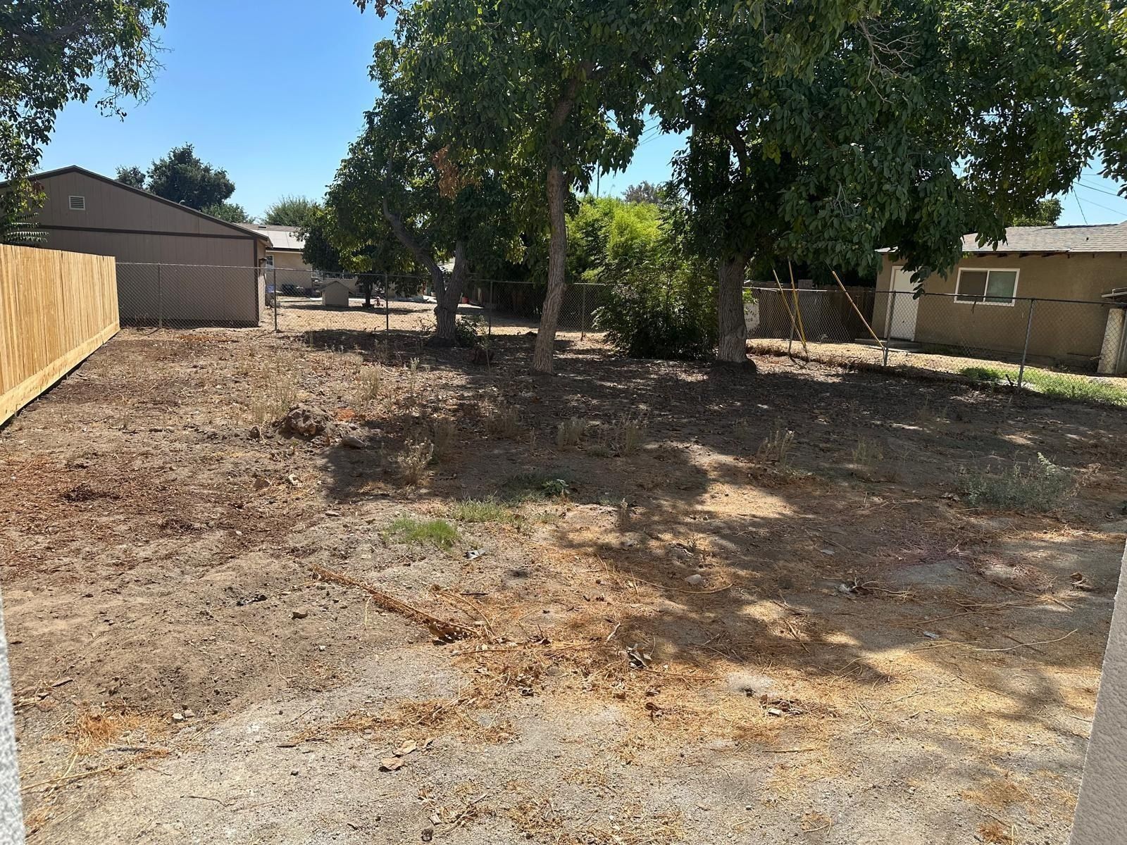 885 E Ash Street. Farmersville, CA 93223