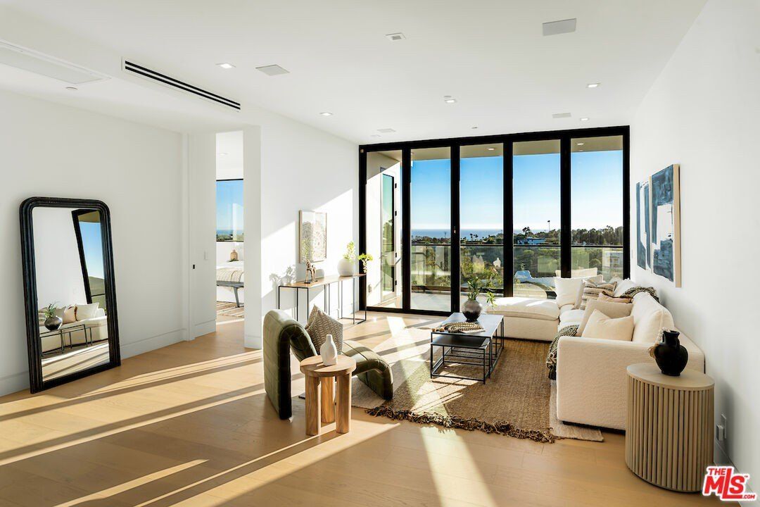 5931 Kanan Dume Rd. Malibu, CA 90265