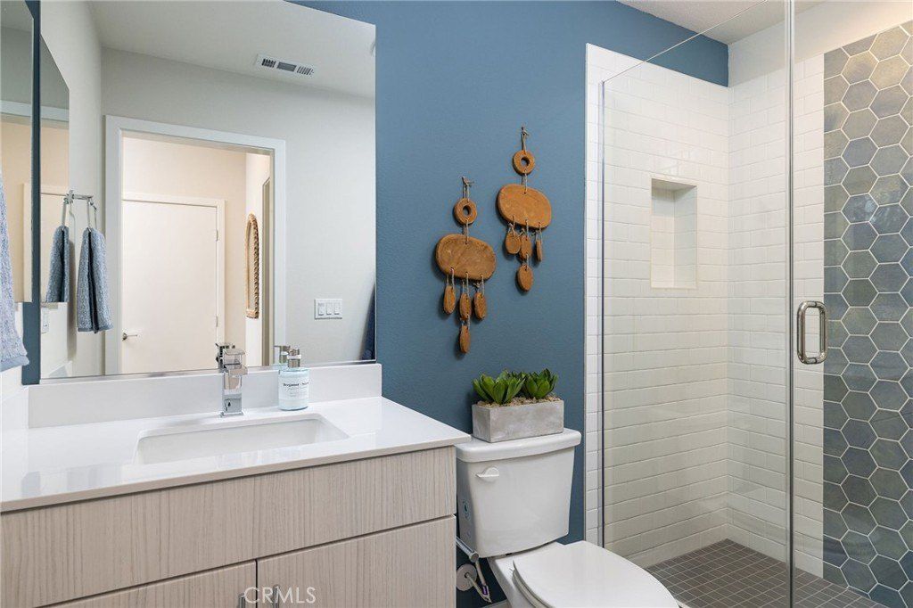 121 Towns Avenue. Upland, CA 91786