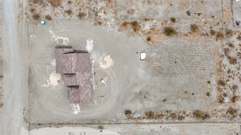 12015 Rosado Road. Pinon Hills, CA 92372