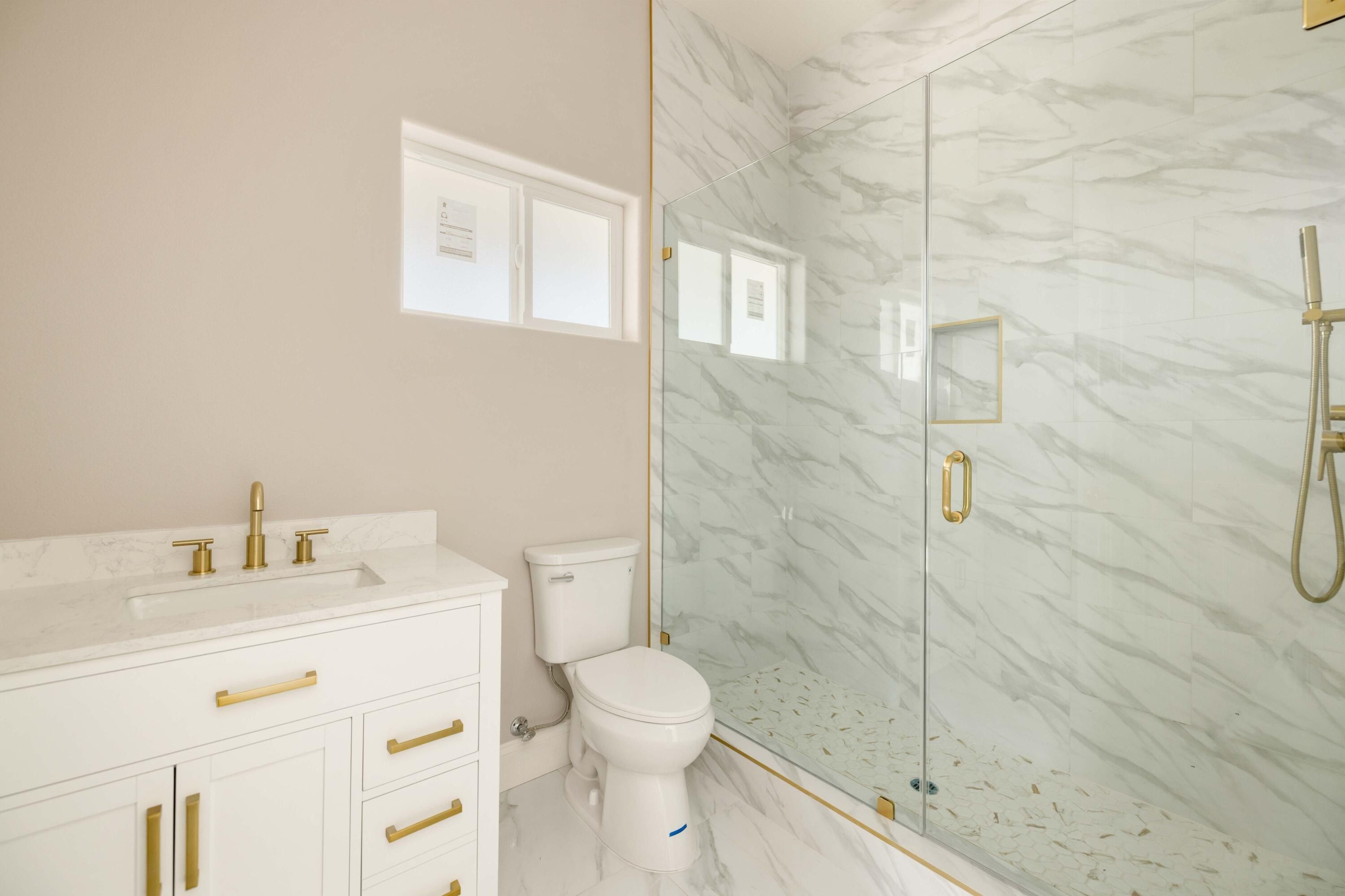 1805 Columbia Way. Lancaster, CA 93534