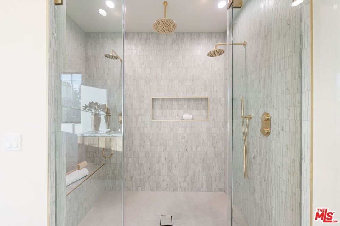 11500 Kingsland St. Los Angeles, CA 90066