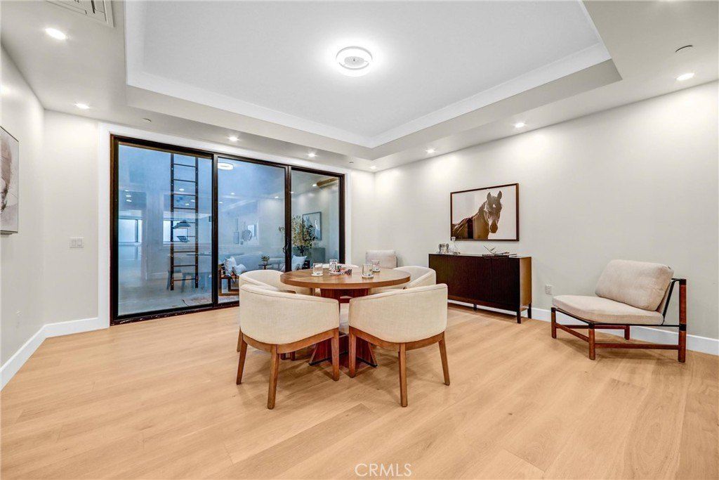 330 Arbolada Drive. Arcadia, CA 91006